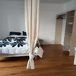 Visitor\'S House